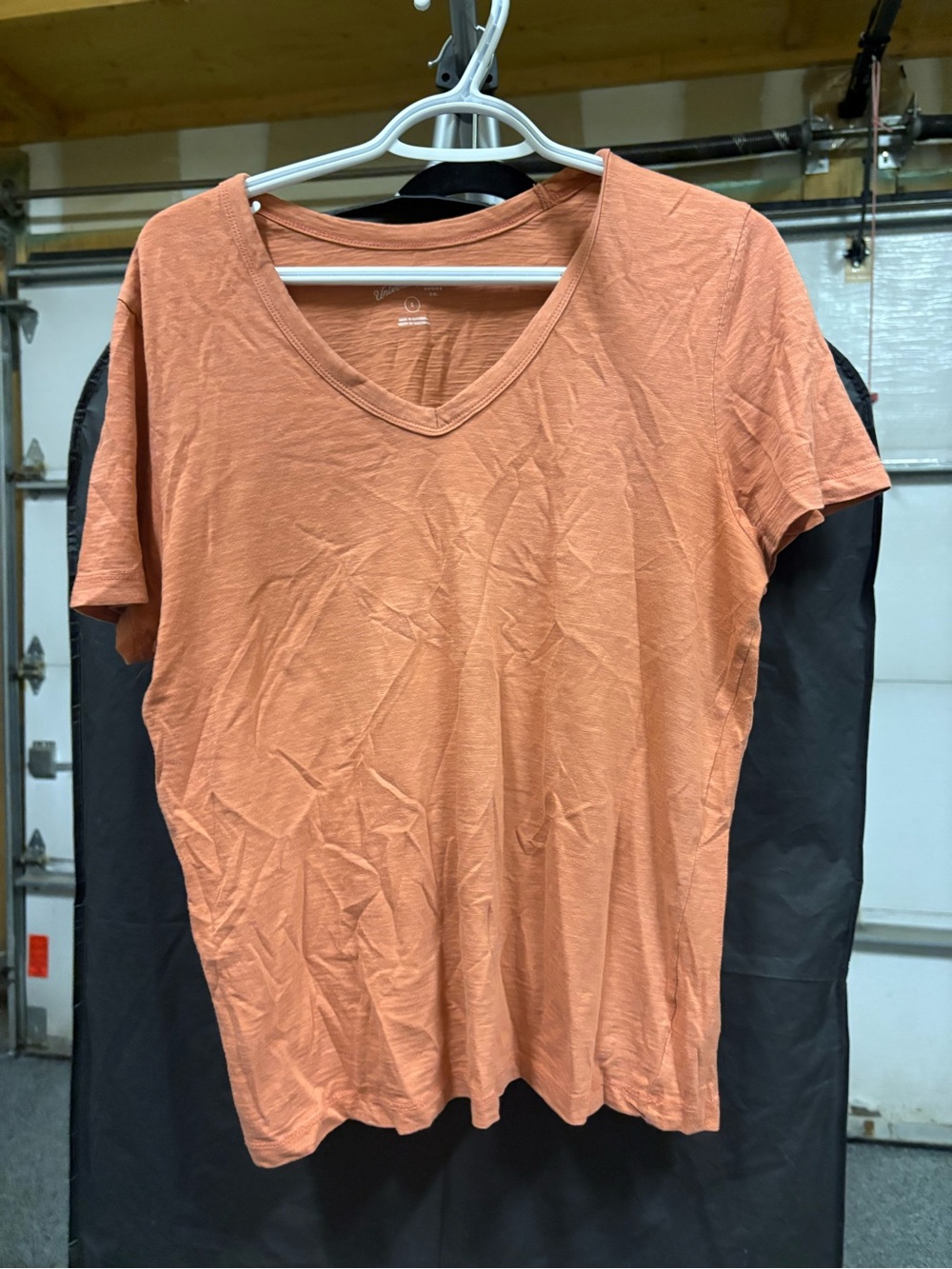 Universal Thread Women's V-Neck Short Sleeve Tee - Rust